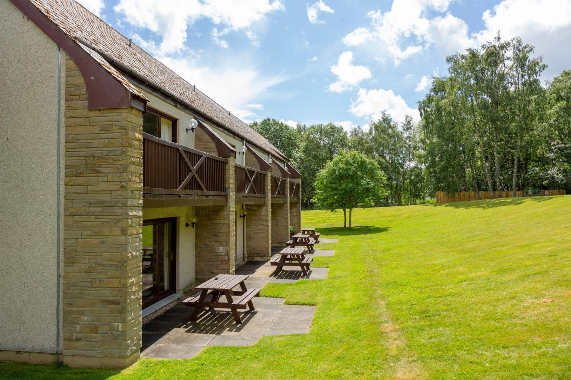 Scandinavian Village Ltd Aviemore Exterior photo